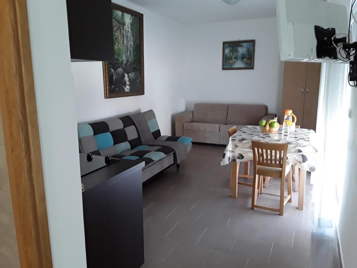 Zaton Apartmani M. Ilesh 外观 照片